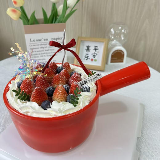 水瓢草莓蛋糕（约6英寸） 商品图0