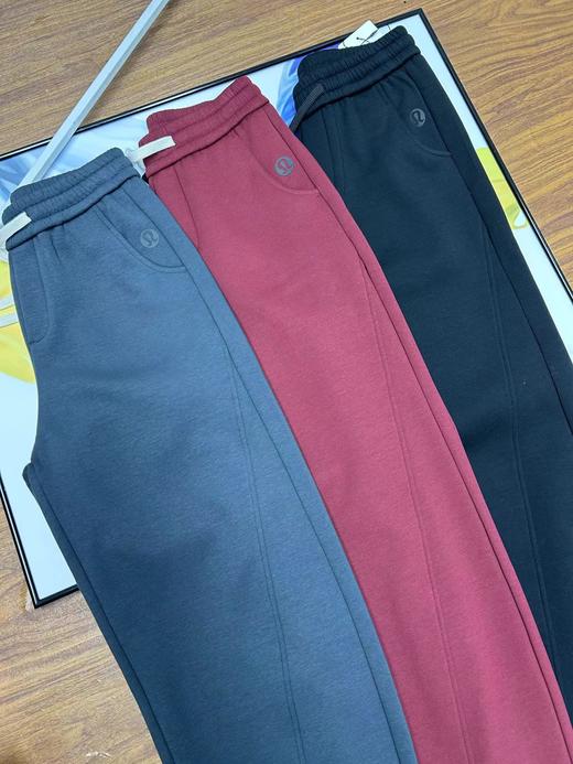 D111939冬季情侣款内里全包边阔腿羊羔绒休闲卫裤 商品图10