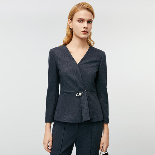 EITIE爱特爱冬季新款气质通勤收腰V领显瘦毛呢上衣8013706 商品图1
