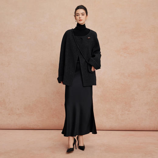 QH914斯尔丽2025新款轻薄滑爽软糯韩版宽松时尚配口红包大衣 商品图11