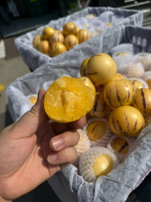 宏丰精选 七彩人参果 黄肉  水份足，口感很好，活动价9.9元一斤 商品图1