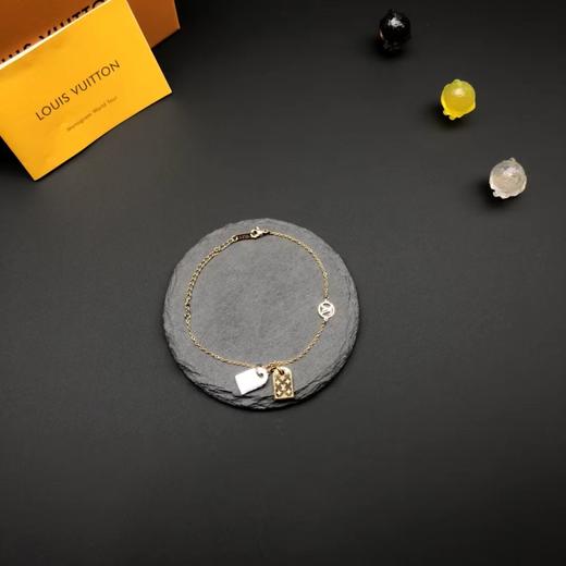 D111979时尚百搭圆形字母长度可调手链 商品图7