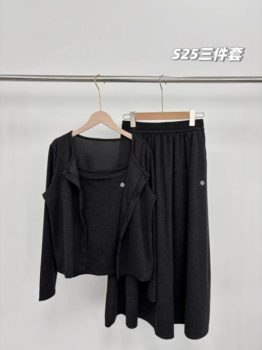 D111965秋季新款糯米裙子吊带外套三件套装 商品图2