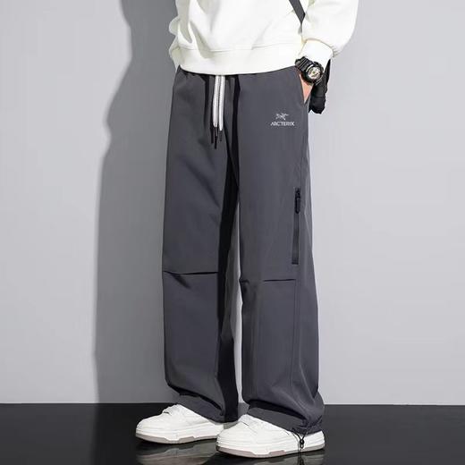 D111929休闲减龄机能休闲裤防水冲锋裤伞兵裤 商品图5