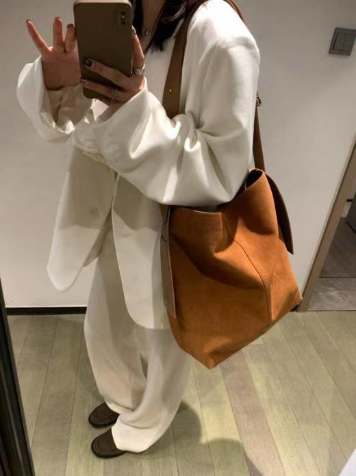 山下有松麂皮绒挂耳托特包 商品图2