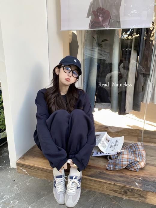 Read Nameless /冬天懒人运动加绒套装藏青色 2025/11/20 商品图12