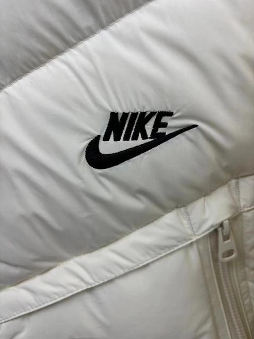 D111975休闲运动保暖短款连帽羽绒服外套 商品图11