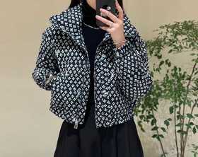  SZ6R18 复古印花羽绒服 