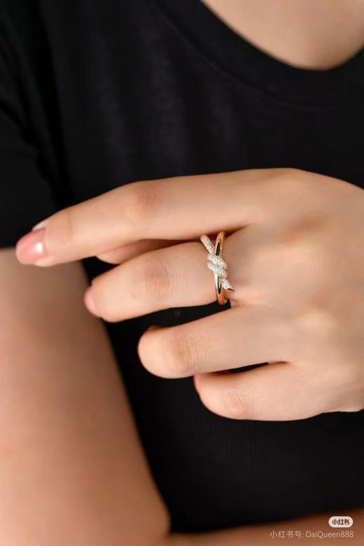 D111977宽版双行戒指Knot系列新品扭绳带钻戒指 商品图1