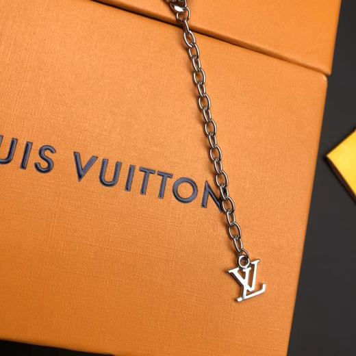 D111980可调节链条串起缤纷Monogram花卉项链 商品图8