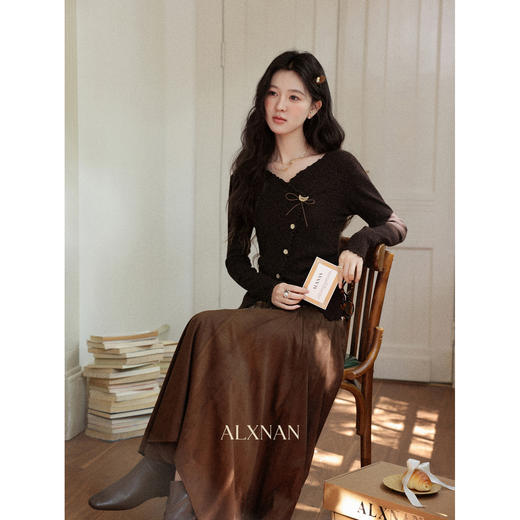 鹿向南「棕笺凝雅」咖色复古长袖开衫T恤秋季百搭显瘦法式上衣女 商品图4