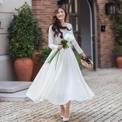 【林栖设计小店】（现货）【林栖推荐】（配可拆卸仿珍珠领）法式蕾丝手工镂空花边长袖毛衣针织连衣裙N1961290 商品图0