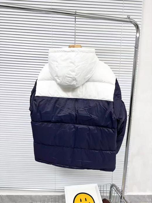 D111975休闲运动保暖短款连帽羽绒服外套 商品图5