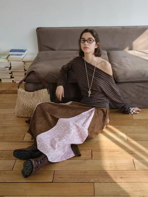 heris/H54112/花园印花拼接麂皮松紧腰A字伞裙 商品图4