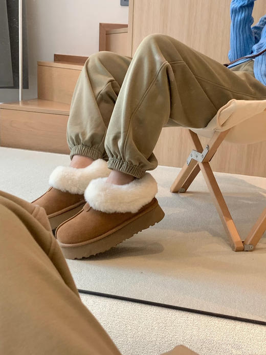 直发【隆丰羊皮毛一体】厚款，油叽叽真羊皮雪地靴 商品图9