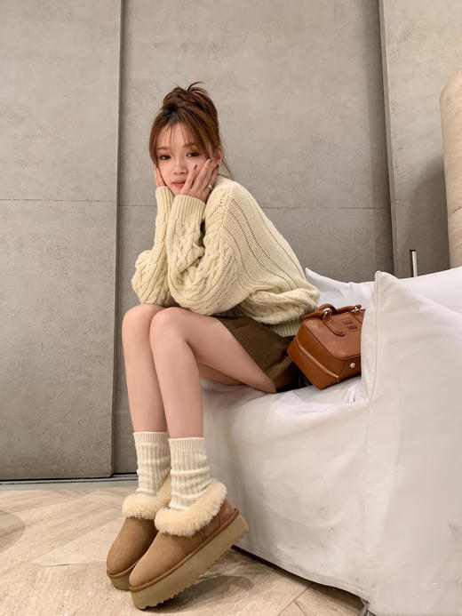 直发【隆丰羊皮毛一体】厚款，油叽叽真羊皮雪地靴 商品图1