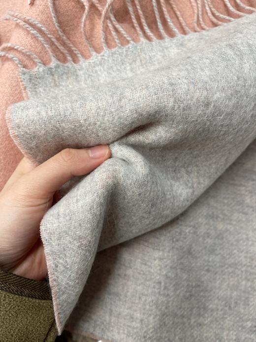 白菜价❗️抢羊绒羊毛围巾！老客福利！OZLANA真皮真毛豆豆鞋/雪地靴正品！大牌包包白菜清仓！看好详情页实拍！拍下不退不换！血亏甩卖！品质都很好！都只有1个库存！抢到赚到喽！ 商品图1