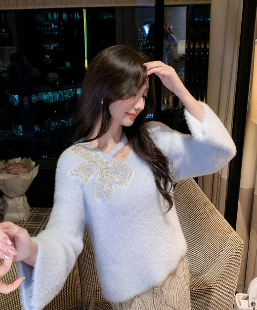 张心子【雾冬百利甜】保暖亮片水貂毛毛衣上衣 U2511068 商品图8