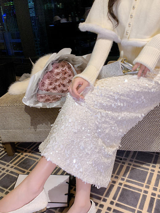 张心子【富士山下】秋冬珍珠镶钻斗篷针织衫两件套套装 U2511069 商品图6