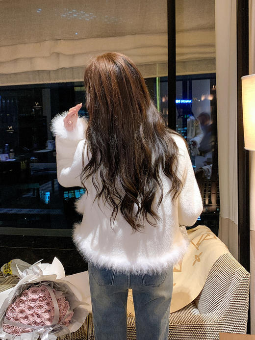 张心子【心动甜心】V领厚实保暖针织衫上衣  U2511087 商品图8