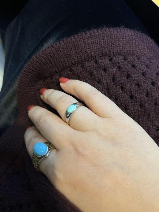 15天发货，需开证书【绿松专场】戒指、耳饰、项链、吊坠，有素料款，也有铁线款！受里面铜和铁含量影响，天蓝色、湖蓝色、绿色，色彩丰富~天然宝石几乎都有瑕疵，有点铁线、白点都是正常的，这也是它的独特之美 商品图2