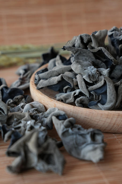 🌿【黛西农场 | 东北有机黑木耳】品质超赞❗️我妈都说好‼️ 口感超好‼️就是这么自信 👍 ✅泡发率高！🏕️一小撮就能炒一盘菜 商品图1