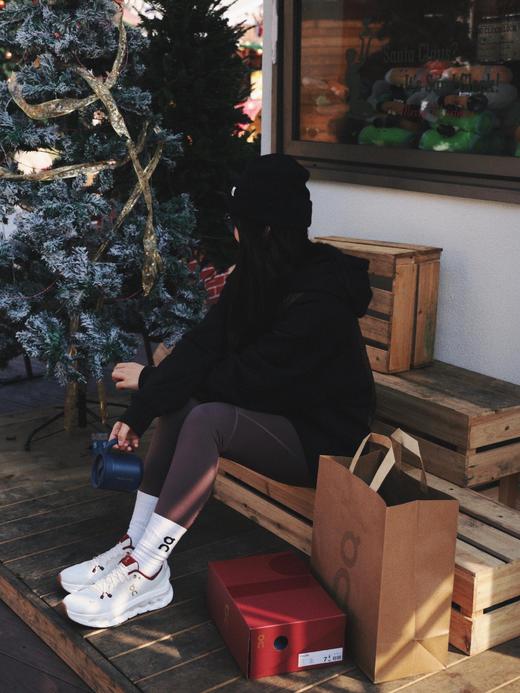 【双旦活动特惠：奥莱特卖场】On昂跑 限定款 Cloud X 4 &On昂跑 Cloudtilt 下单随机赠同品牌袜子一双 商品图13