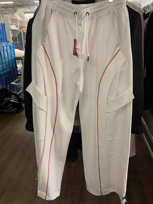 【微瑕专属 微信独享】启世录TIWILLTANG“分界矩阵”弧形分割结构休闲宽松白色卫裤 商品图1