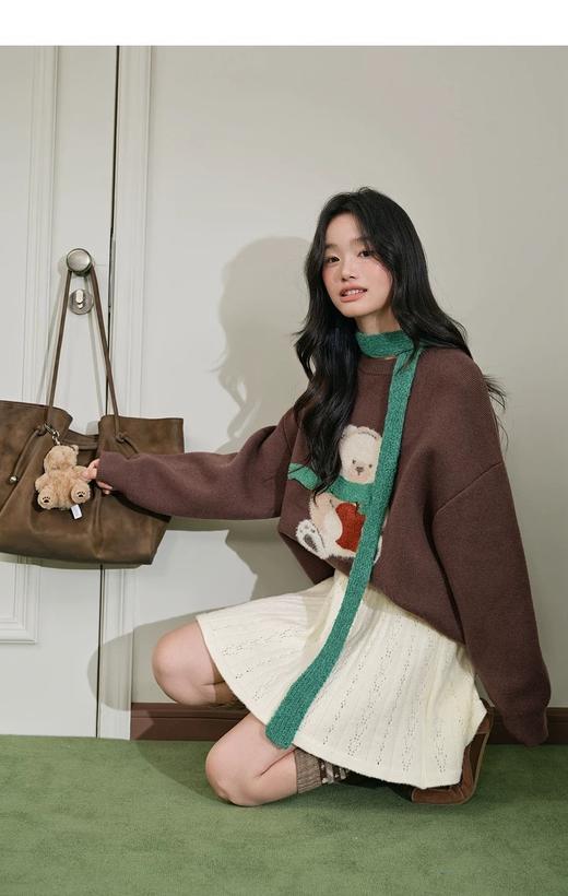 D112059棕色小熊毛巾刺绣软糯圆领毛衣女装宽松打底针织衫 商品图13