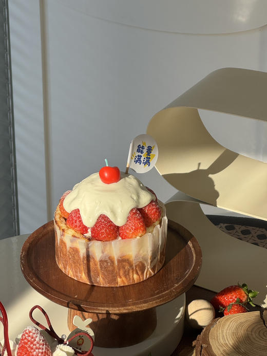 4寸草莓巴斯克芝士 商品图1