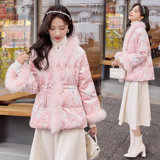 HR HJY255531新款90白鸭绒狐狸毛拼接刺绣精美盘扣优雅温柔羽绒服 商品图1