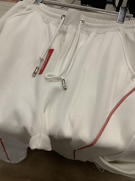 【微瑕专属 微信独享】启世录TIWILLTANG“分界矩阵”弧形分割结构休闲宽松白色卫裤 商品图2