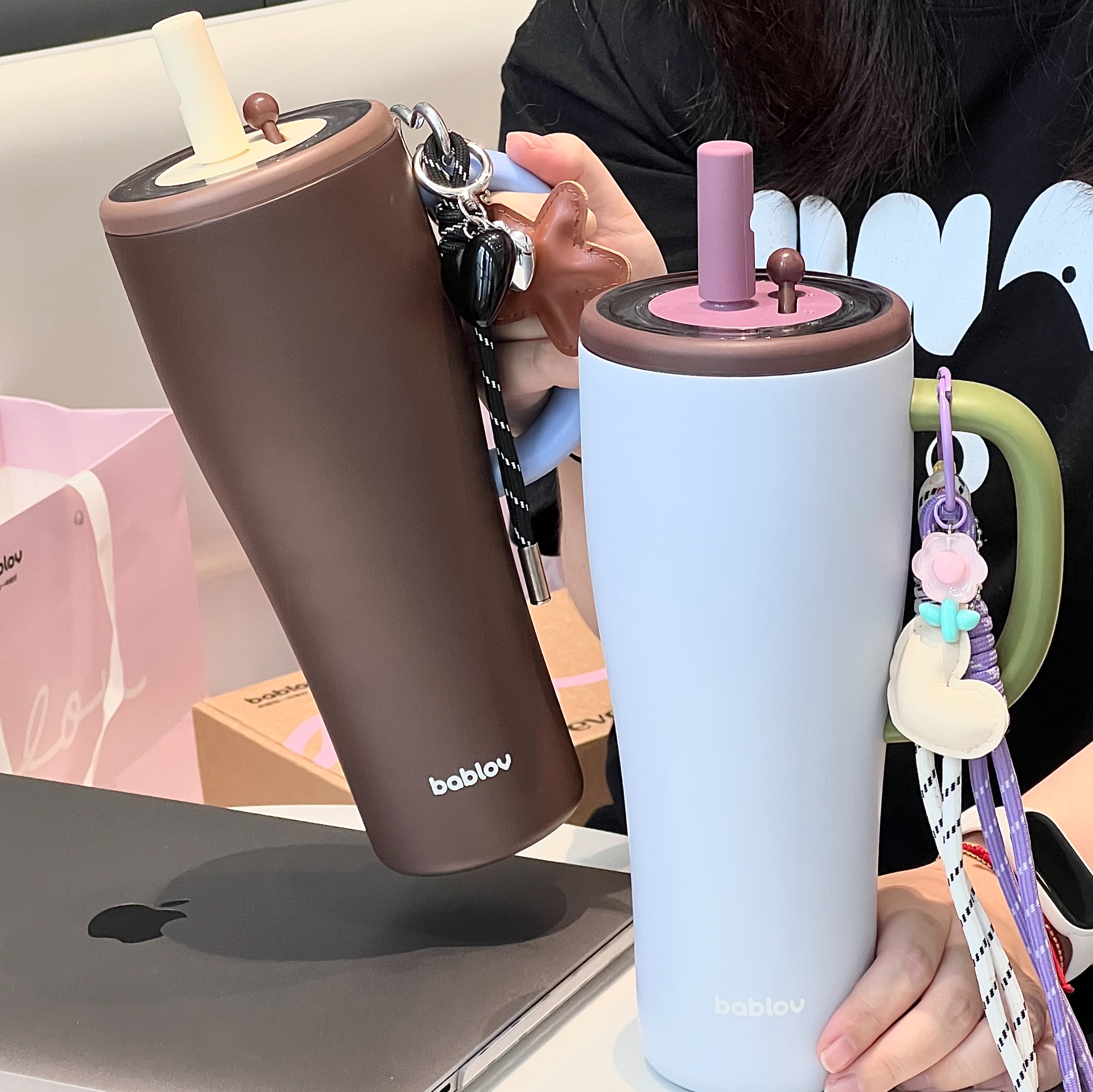 高颜值大容量水杯🎀【bablov咻咻大容量把手杯-1000ML】高级莫兰迪设计⭕️超大容量杯身冷热双用🧊高颜值实用主义