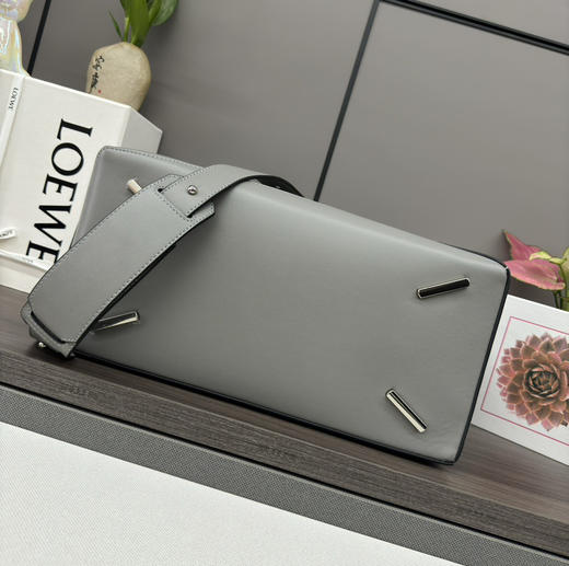 秋冬特惠💰1500 原单罗意威L⊚℮w℮ 大号牛皮革Puzzle Edge 手袋10188 商品图3