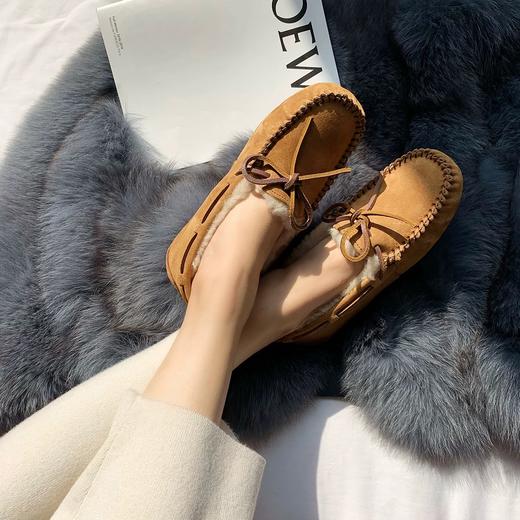 【时尚必选】【预售7天】SACHA女士加绒豆豆鞋 | 皮毛一体设计，内里加绒加厚、保暖舒适、复古时髦、百搭时尚 商品图2