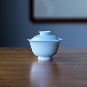 【曰何】 愚彻天蓝釉茶碗