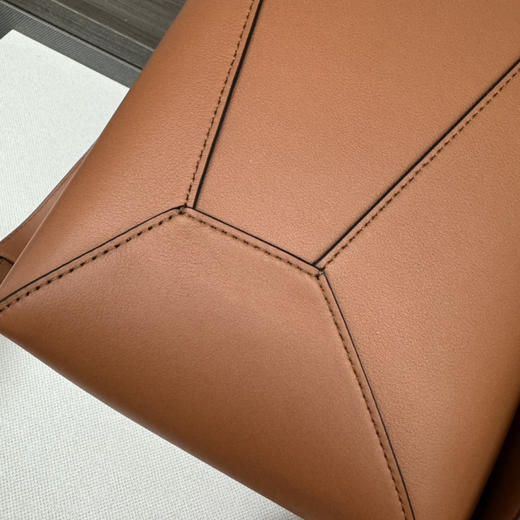 秋冬特惠💰1500 原单罗意威L⊚℮w℮ 大号牛皮革Puzzle Edge 手袋10188 商品图6