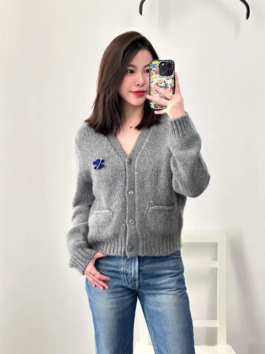 赛琳 25秋冬新款 别针装饰V领开衫(TM) 商品图1