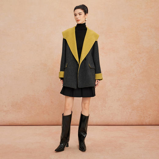 QH933斯尔丽2025秋冬新品大翻领双面呢时尚减龄含羊绒轻薄包容强大衣 商品图3