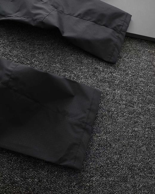 D112026秋冬运动户外登山轻量防风防水半拉链硬壳压胶冲锋裤 商品图13