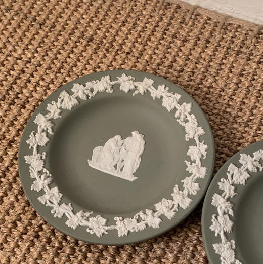 英国Wedgwood Jasperware浮雕陶瓷盘 鼠尾草绿 两款入 商品图1