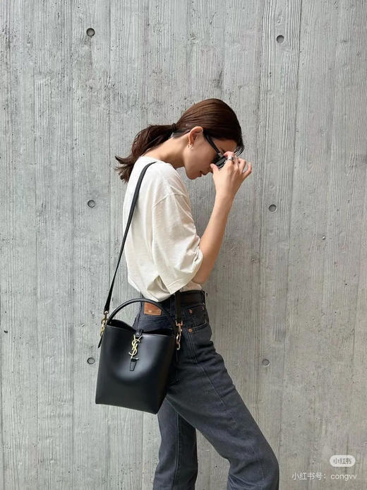 YSL LE37 中号 黑金 牛皮 水桶包 商品图1
