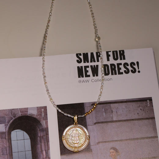 天然炫彩黄蝶贝【财神】吊坠 铜镀银配件 珠链可两选 淡水&海水无核keshi 商品图0