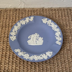 英国Wedgwood Jasperware浮雕陶瓷烟缸 经典蓝