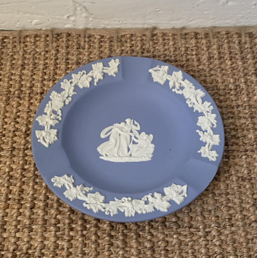 英国Wedgwood Jasperware浮雕陶瓷烟缸 经典蓝 商品图0