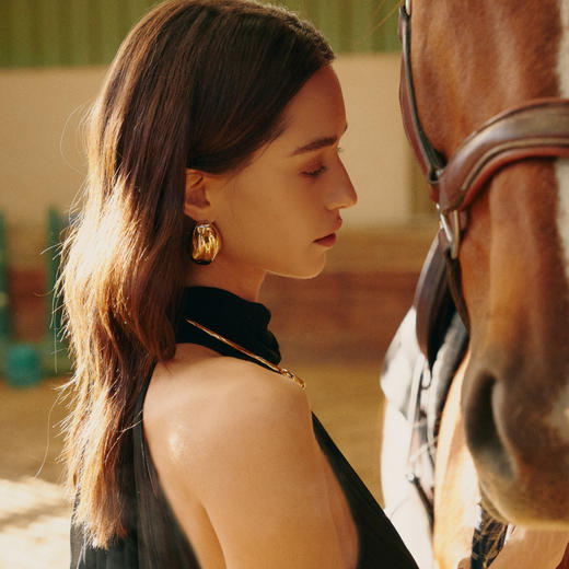 【新品上新】Mordern Art 现代艺术时期 | 星月光影金耳环（金银2色） 商品图3