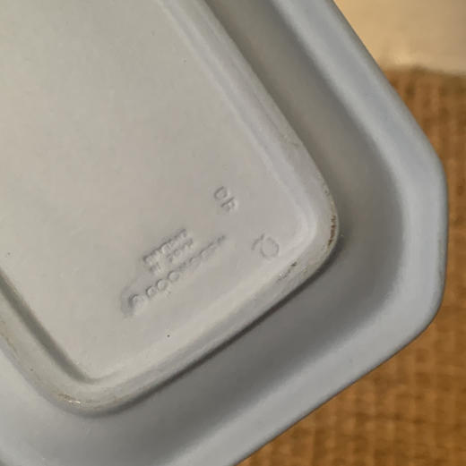 英国Wedgwood Jasperware浮雕皇家婚礼方盘 经典蓝 商品图3