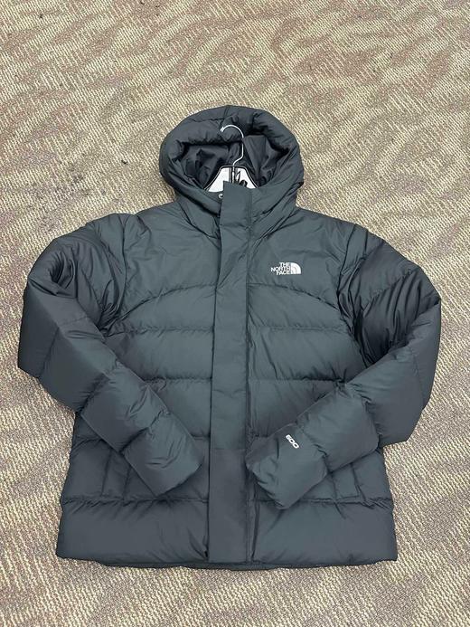 到手价1699元 北面男士黑武士羽绒服 经典款 连帽设计 600蓬松度非常厚实 冬天有了这件不怕冷啦 美国代购，无中文标签，介意慎拍 商品图4