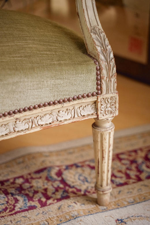 独角鹿西洋古董1950年代法国出品路易十五风格古典卷叶纹实木漆面精雕装饰绿色丝绒面双人位沙发 商品图10