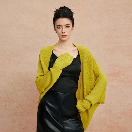 QG649斯尔丽2025新款宽松廓形显瘦披肩百搭开衫 商品图4